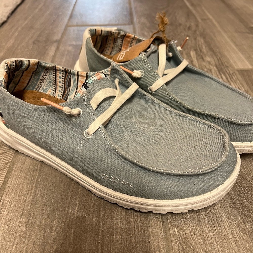 Hey dude, women’s slip on shoes
